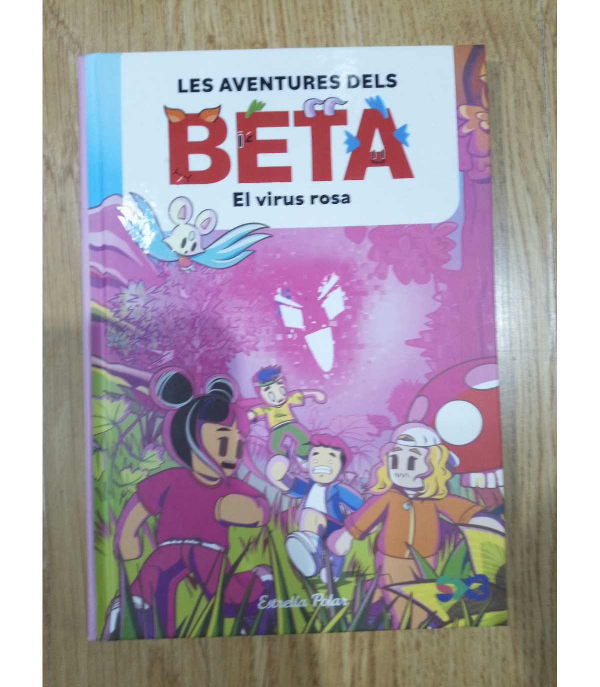 LES AVENTURES DELS BETA EL VIRUS ROSA EN CATALÀ
