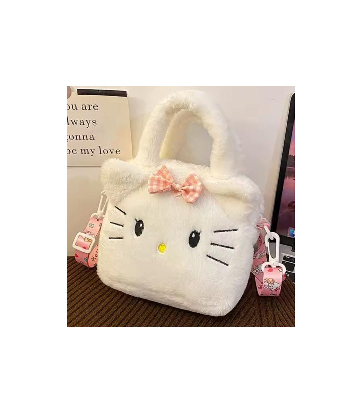 Hello Kitty Sueños Mágicos Bolso Infantil - Aventura con Estilo y Magia | Compra en Albithinia.com