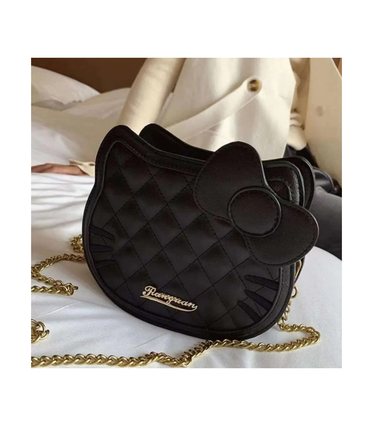 Bolso Glamour Hello Kitty Nocturno - El accesorio mágico para niñas soñadoras | Albithinia.com