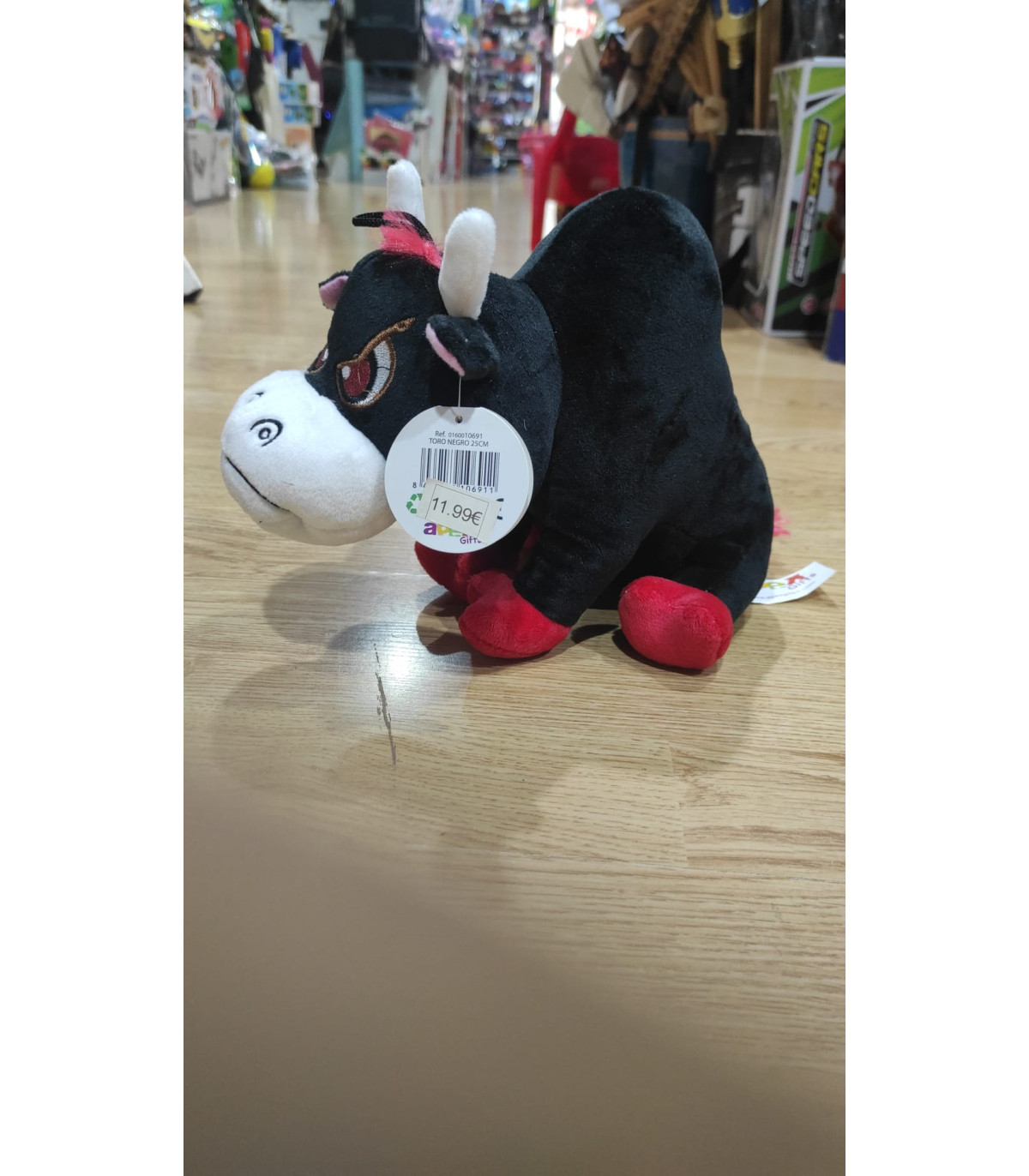 🐂 ¡Siente la fuerza del amor! Peluche Toro con Ojos Brillantes Rojos, el regalo perfecto para sorprender 🌟