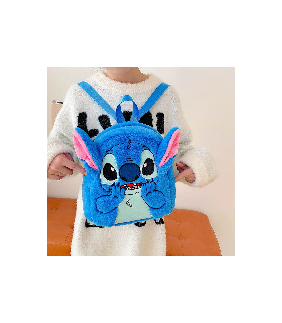Mochila Peluda de Stitch: ¡La Magia de Albithinia en tus Aventuras Diarias! 🚀🎒