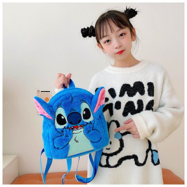 Mochila Peluda de Stitch: ¡La Magia de Albithinia en tus Aventuras Diarias! 🚀🎒