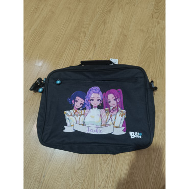 Bandolera Demon Hunters K-pop | Estilo Urbano y Alternativo – [Tu Marca]