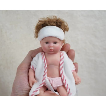 Muñeca bebé reborn silicona sólida 15,2 cm Maddie con vestido regalo 49,99€