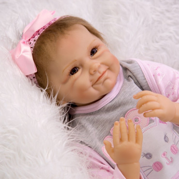 bebe reborn niña sonriendo